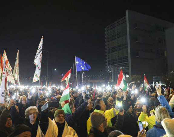 "Протест против робовских закона"