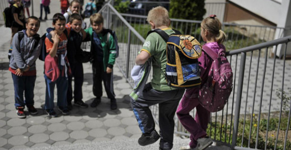 Škola upozorava na sumnjive osobe