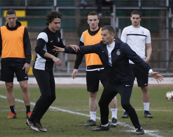 Kako je Miroslav Đukić riješio da zategne odbranu Partizana?