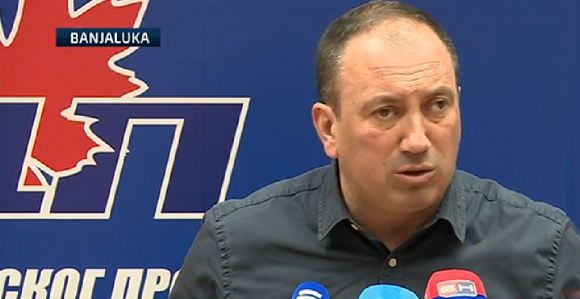 "Dodik sa strancima mekan kao pamuk"