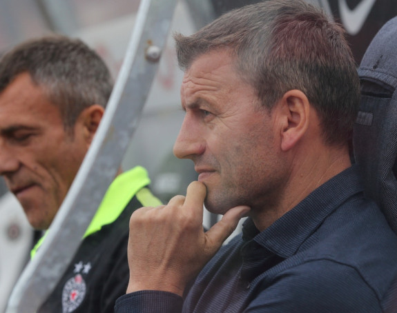 Stanoje, Marko, Stolica - samo još da Đuka ode!