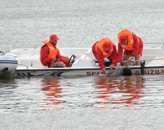 Prevrnuo se splav na Moravi
