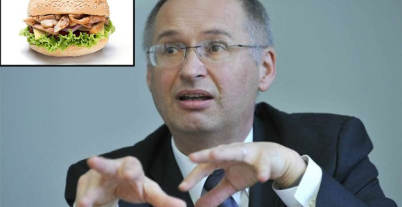 Poslanik nije platio sendvič