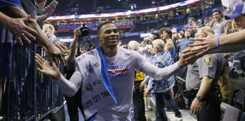 Video: Istorija - Rasel Vestbruk kao Oskar Robertson!