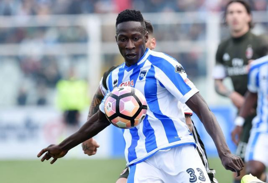 Rizikovao život zbog fudbala, a učio ga preko TV...!