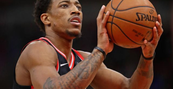 Toronto lako sa Bostonom, Majami hvata zalet za plej-of