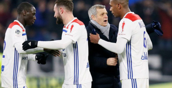 Тренер Лиона ''одлепио''!