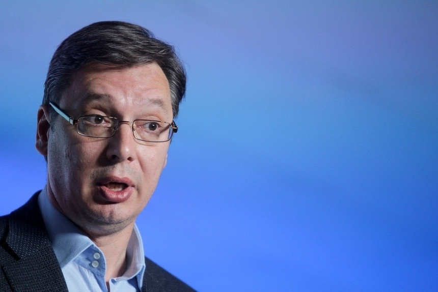 Vučić: Borićemo se protiv odluke UEFA-e, svim silama!