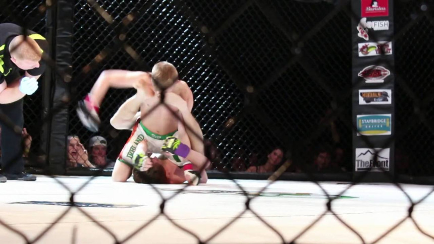 Video - Pa, kuda više ide ovaj svijet: 15-godišnji MMA borac!