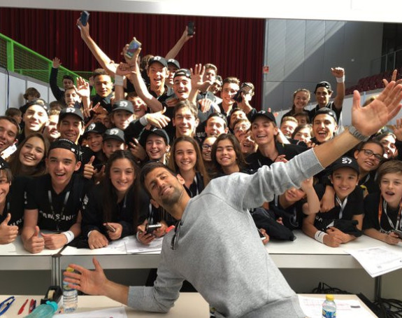 Nole oduševio skupljače loptica u Madridu!
