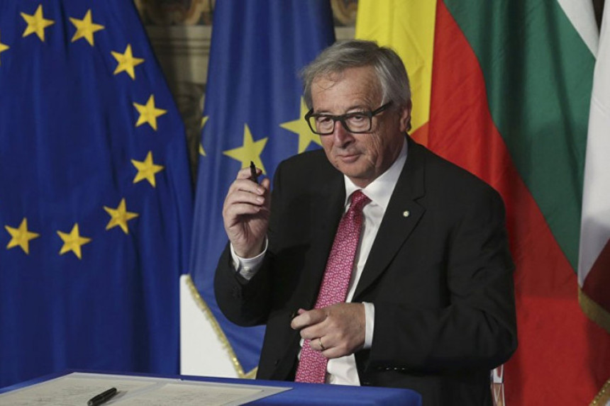 Junker pijan na samitu u Ženevi