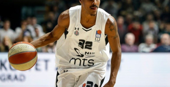 Тринкијери подвикнуо, Партизан славио 38 разлике!