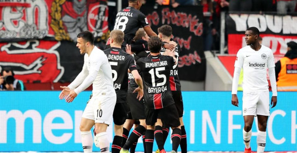 БЛ - ДЕБАКЛ: Ајнтрахт примио ШЕСТ за полувријеме!