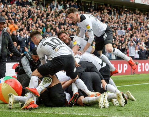 Biće "špijunaže": Ovo je plej-of za Premijer ligu...