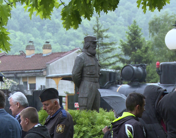 "Мандини лавови" у славу херојима  