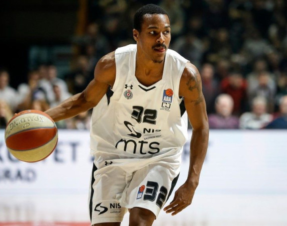 Trinkijeri podviknuo, Partizan slavio 38 razlike!