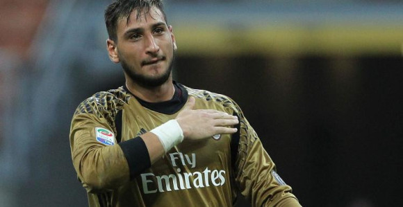 Milan poručio Donarumi: Ili mi ili Rajola!