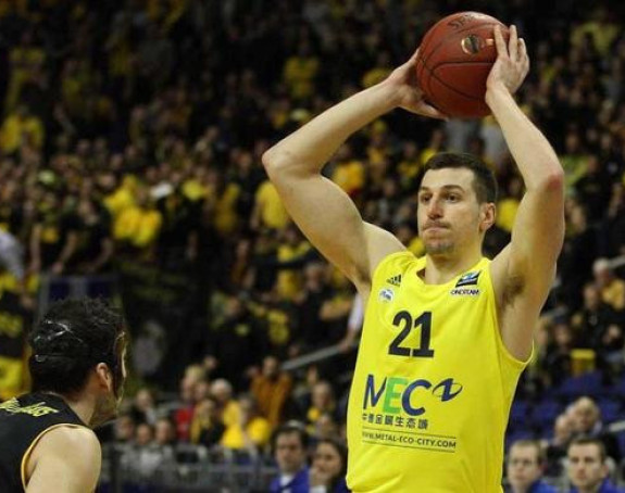 Milosavljević prvo pojačanje Unikahe za EL!