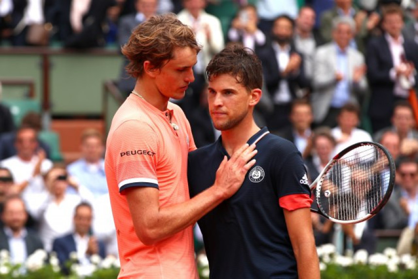 RG: Zverev nemoćan, Tim prvi polufinalista!