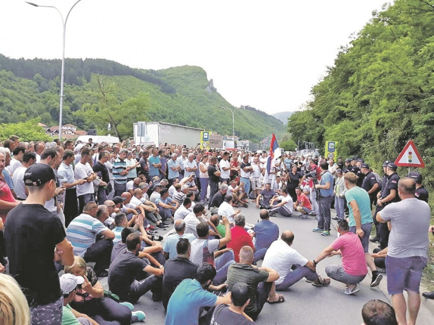 Malinari prekinuli protest