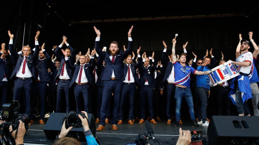 Video: "Čitav" Island na dočeku, HUH čula cela planeta!