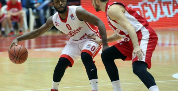 Hrvati tvrde: Pulenu 950.000 evra u Zvezdi!