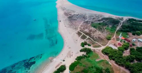 Grčka plaža koja nikad nije ista 