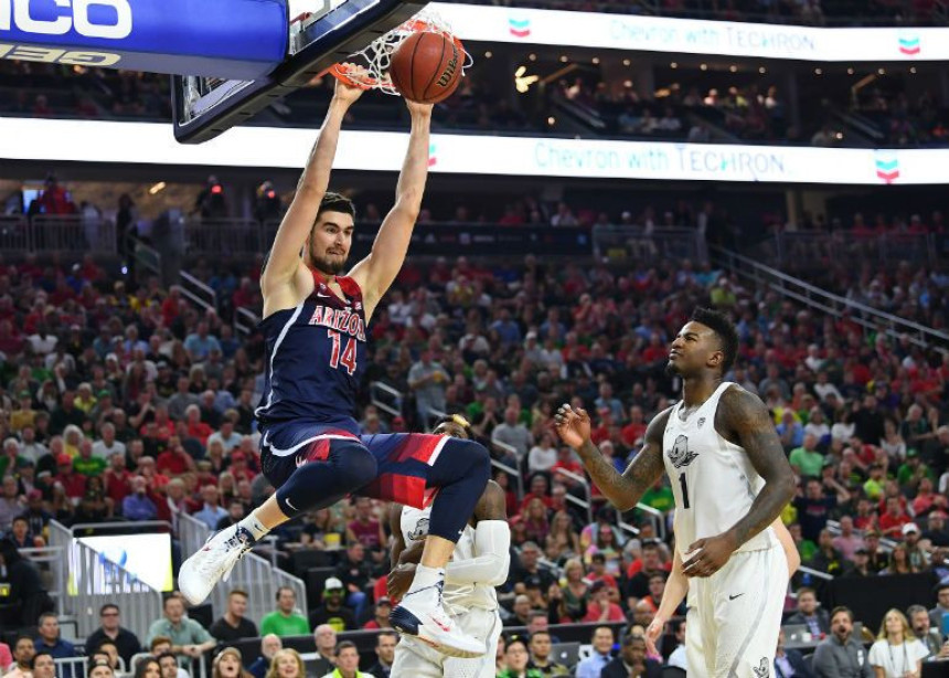 Ristić na stolu ima nekoliko ponuda, jedna i od Zvezde!