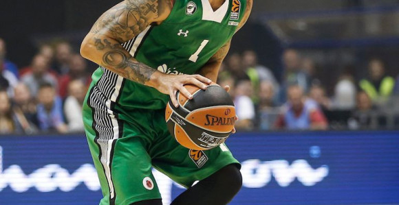 Potpuni cirkus oko njega!