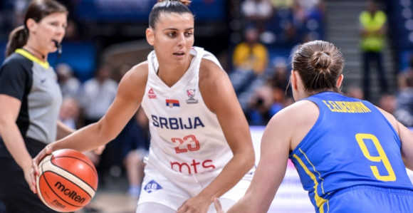 Ani Dabović pukla kost: Ona da ne igra? Nema šanse!