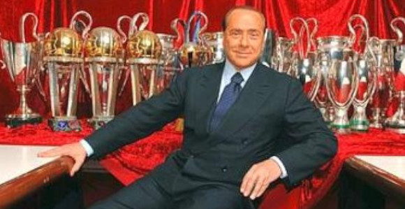 Video: Berluskoni prodao Milan za 740 miliona €!