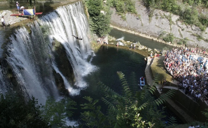 Jajce: Skokovima oduševili publiku