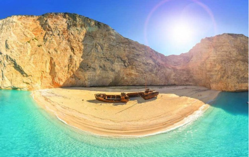 Mladići iz Srbije krali na Zakintosu