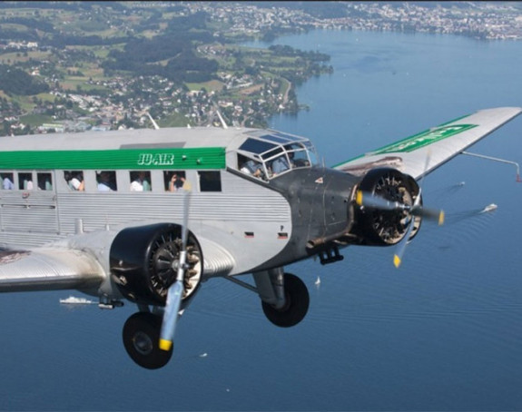 Srušio se avion: Poginulo 20 lica
