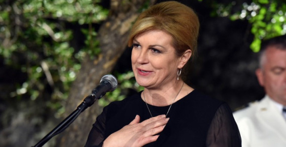 Kolinda poručila: ''Najradije bih uhvatila pušku''