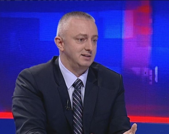 ''Drago mi je da je Dodik prihvatio NATO put"