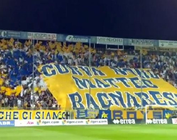 Video: Parma živi - 10.000 navijača u trećoj ligi!