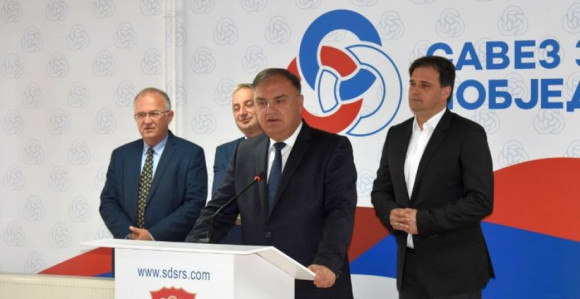 Ko je izdao pasoš Keljmendiju? 