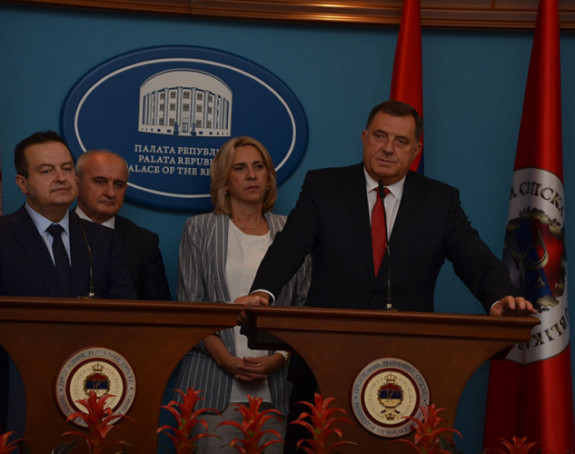 Milorad Dodik se krije iza Vučića