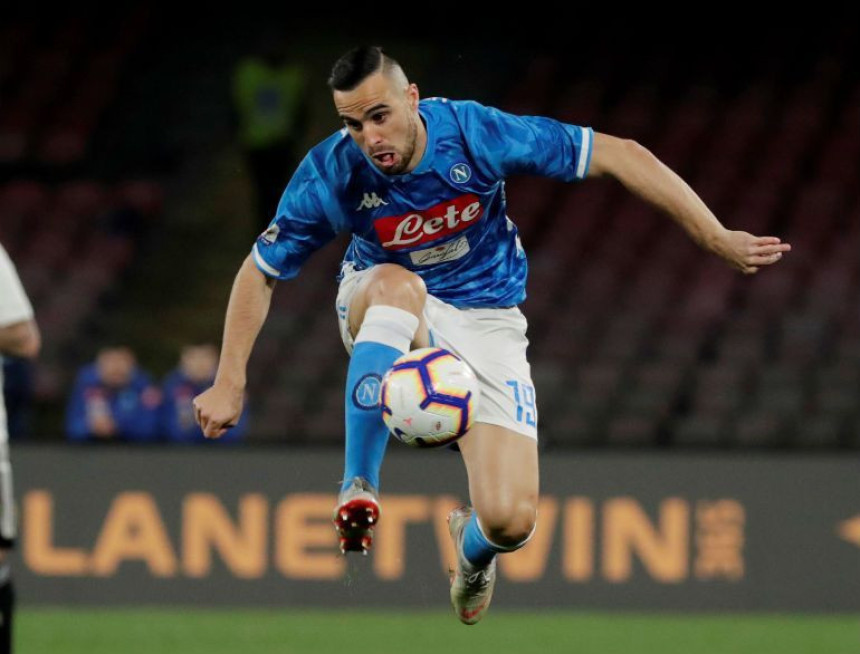 Novi ugovor za Maksimovića, do 2024. godine!