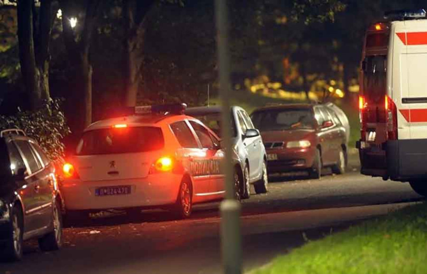 Sudar dva vozila: Jedna osoba lakše povrijeđena
