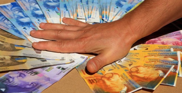Dužnici ohrabreni da tuže banke u Srbiji