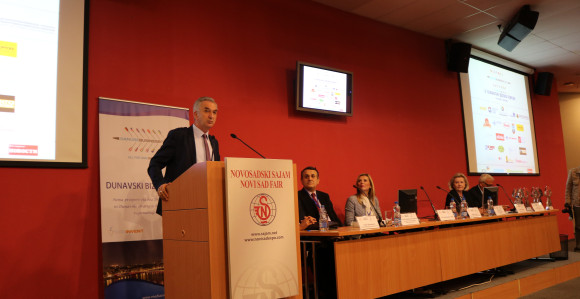 „Dunavski cvet“ ministru Šaroviću