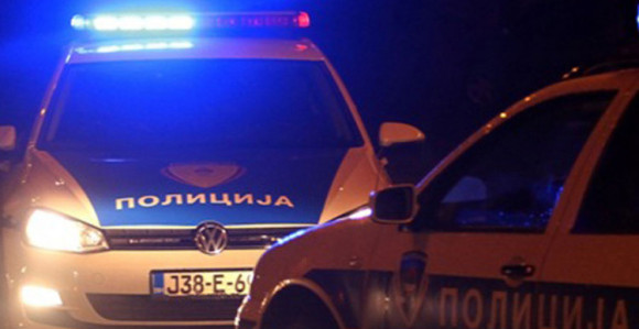 Presjekao put, pa pretukao vozača