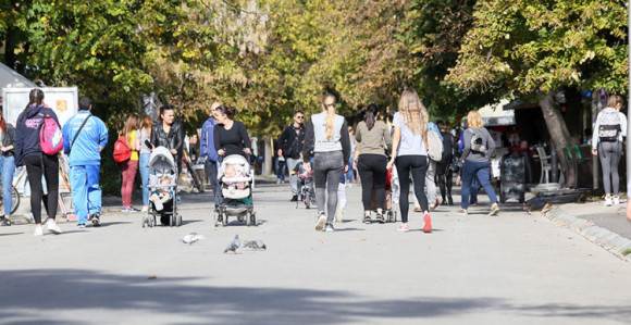 Javni sektor buja, stanovnici odlaze