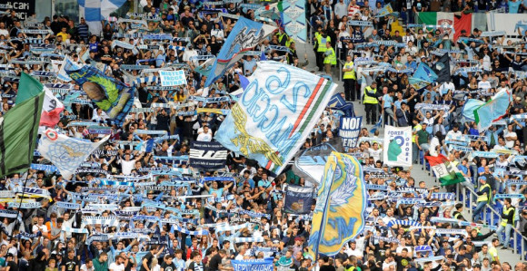 Катанац због расизма!