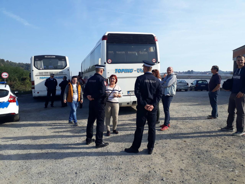 Građani idu na skup u Banjaluku