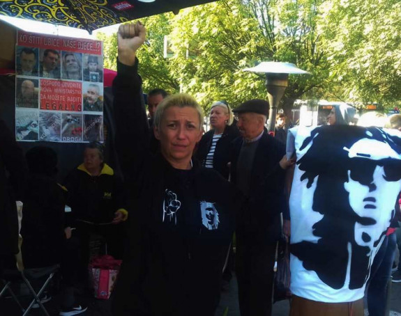 Pritisci: Danijela ostala bez posla!