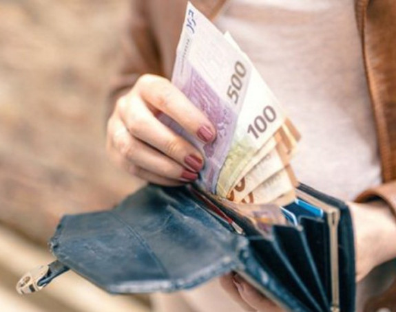 Dijaspora za pola godine poslala 1,32 milijarde KM