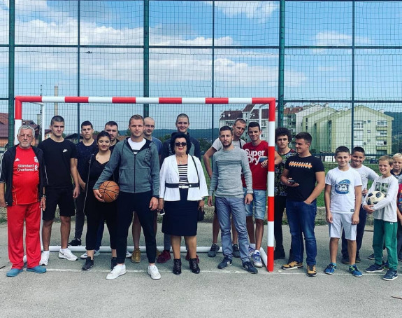 Mladi PDP uredili sportske terene u naselju Ada
